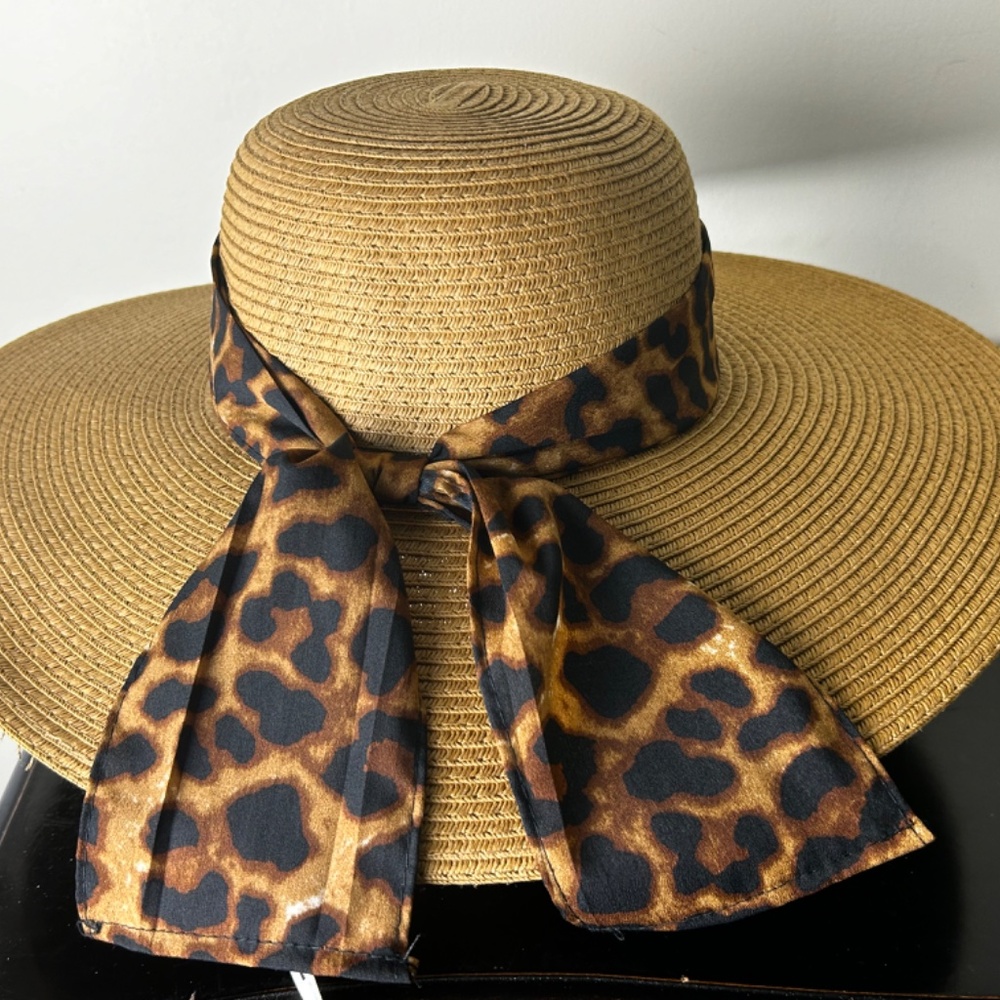 Mini Leopard Print Crossbody Box Bag w/ Straw Hat - Picture 9 of 13